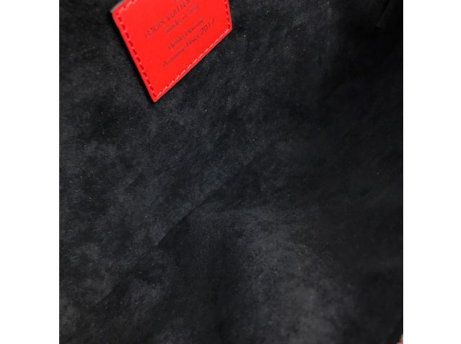 Borsa Epi Supreme M53418 di Louis Vuitton Rosso - vista 10
