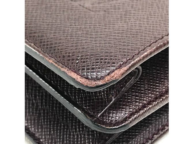 Borsa Louis Vuitton Taiga Marrone - vista 4