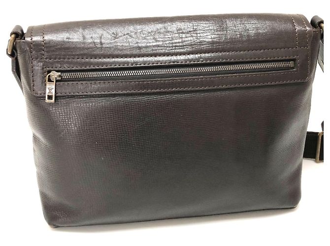 Borsa a Spalla Utah M92994 di Louis Vuitton Marrone - vista 2
