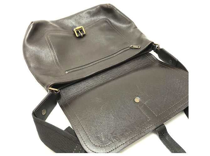 Borsa a Spalla Utah M92994 di Louis Vuitton Marrone - vista 9