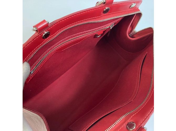 Borsa Epi M4030E di Louis Vuitton Rosso - vista 13