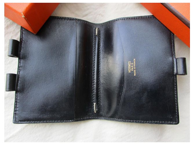 Hermès Cubierta de agenda de cuero negro. - vista 3