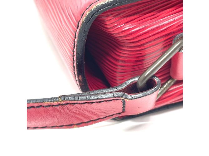 Borsa Pochette Epi Louis Vuitton Rosso - vista 5