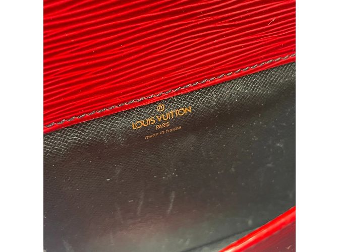 Borsa Pochette Epi Louis Vuitton Rosso - vista 9