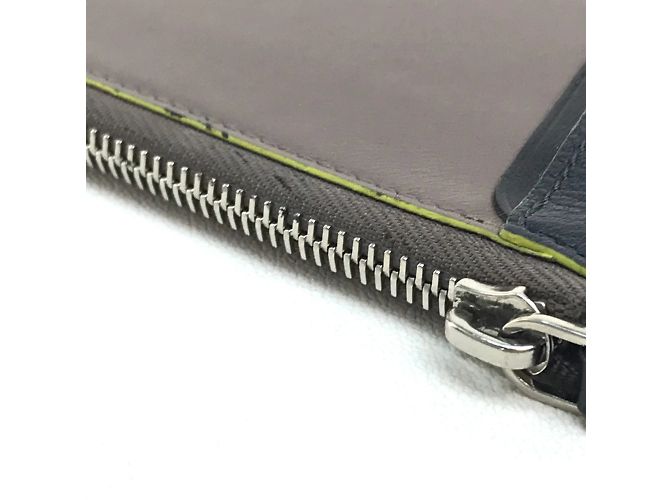 Borsa clutch in pelle grigia Louis Vuitton Marrone - vista 8