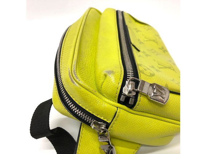 Borsa a tracolla Taigalama M30239 di Louis Vuitton Giallo - vista 7