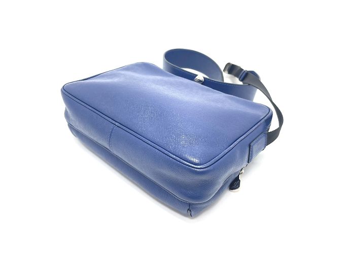 Borsa a spalla Taiga M33437 di Louis Vuitton Blu - vista 5