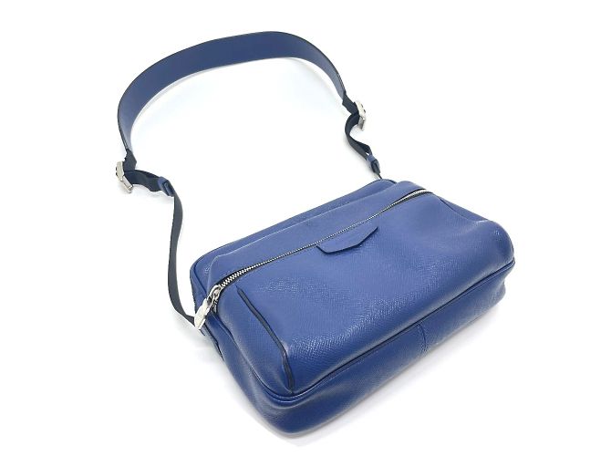 Borsa a spalla Taiga M33437 di Louis Vuitton Blu - vista 6