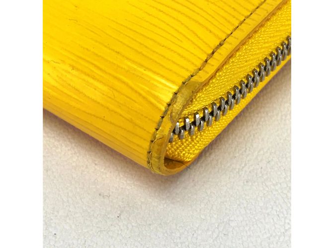 Epi Zip Around Langbörse von Louis Vuitton Gelb - Ansicht 5