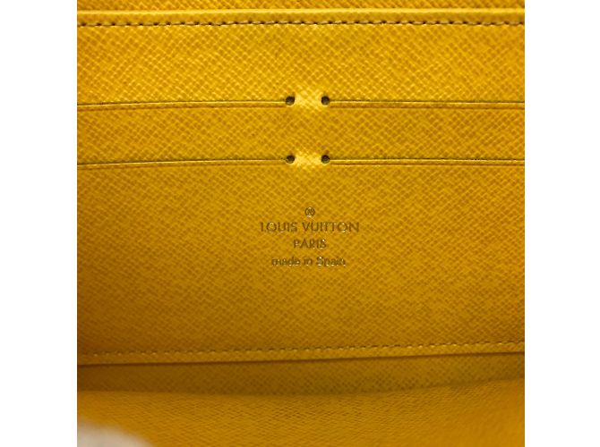 Epi Zip Around Langbörse von Louis Vuitton Gelb - Ansicht 8