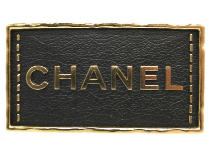 Spilla in pelle metallo nero oro Chanel A23S D'oro - vista 2