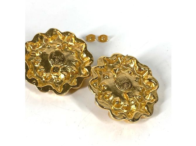 Timeless Vintage Gold Ohrstecker von Chanel Golden - Ansicht 6