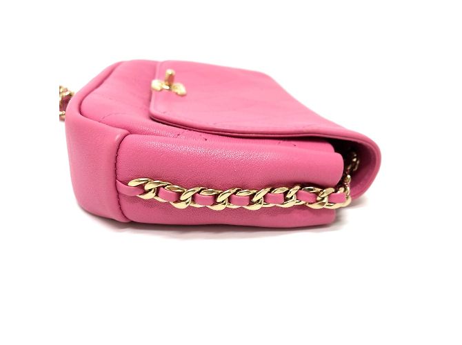Chanel Pink Leather Shoulder Bag - view 6