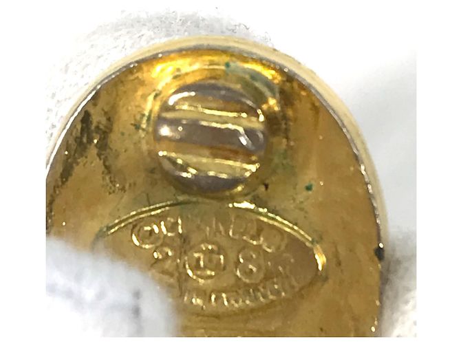 Timeless Vintage Gold Clip Ohrringe von Chanel Golden - Ansicht 14