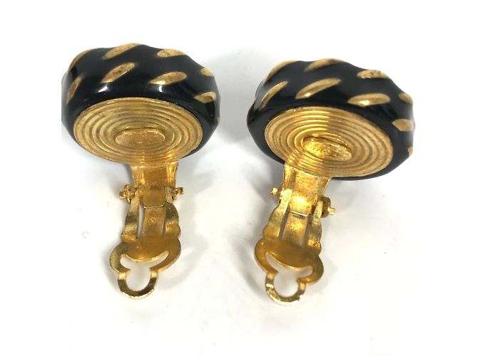 Vintage Gold- und Schwarz-Clip-Ohrringe Chanel 97A Golden - Ansicht 6