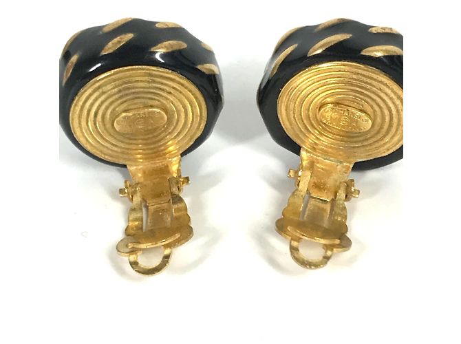 Vintage Gold- und Schwarz-Clip-Ohrringe Chanel 97A Golden - Ansicht 7