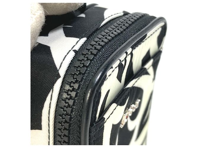 Christian Dior Dior Homme Bicolor Pouch White - view 11
