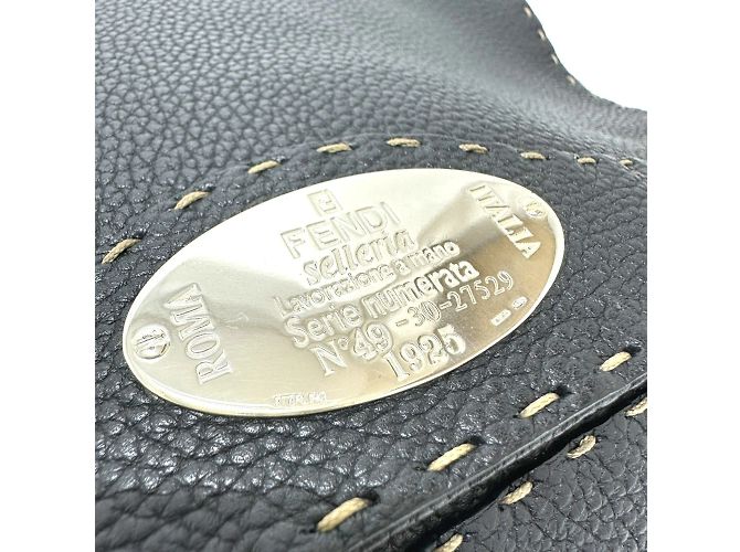Fendi 8BT116 Black Leather Shoulder Bag - view 6