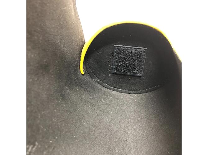 Fendi 7AS073 Watch Case Yellow - view 8