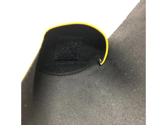 Fendi 7AS073 Watch Case Yellow - view 9