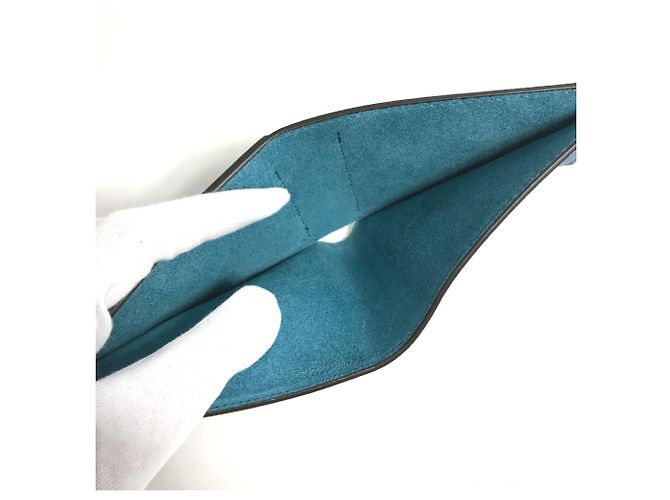 Gucci Blue Leather Bi-Fold Wallet - view 4