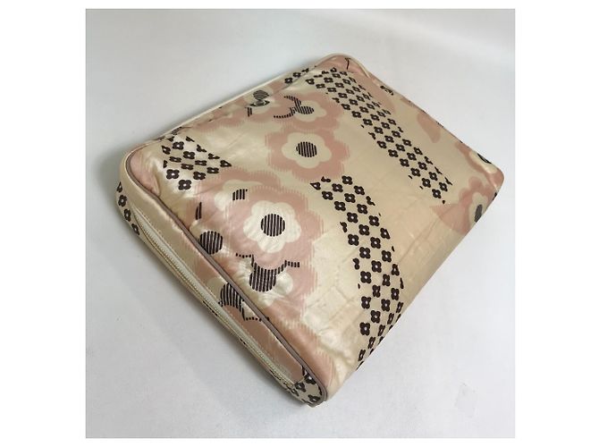 Set di cuscini e pochette per maschera per gli occhi Chanel Pink Rosa - vista 10
