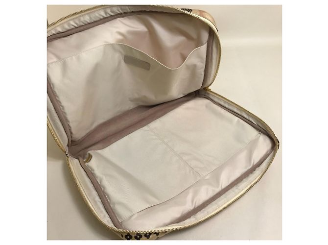 Set di cuscini e pochette per maschera per gli occhi Chanel Pink Rosa - vista 14