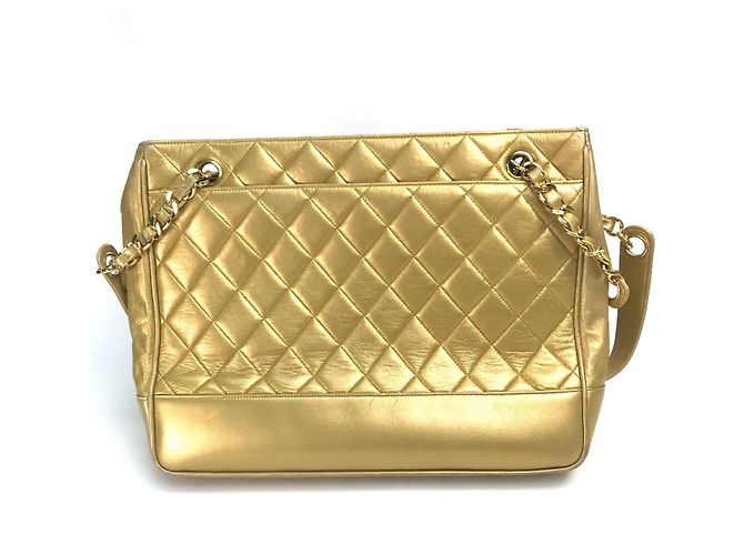 Borsa Chanel Coco Ball in pelle oro D'oro - vista 2