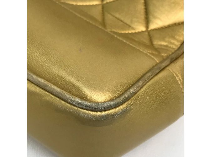Borsa Chanel Coco Ball in pelle oro D'oro - vista 3