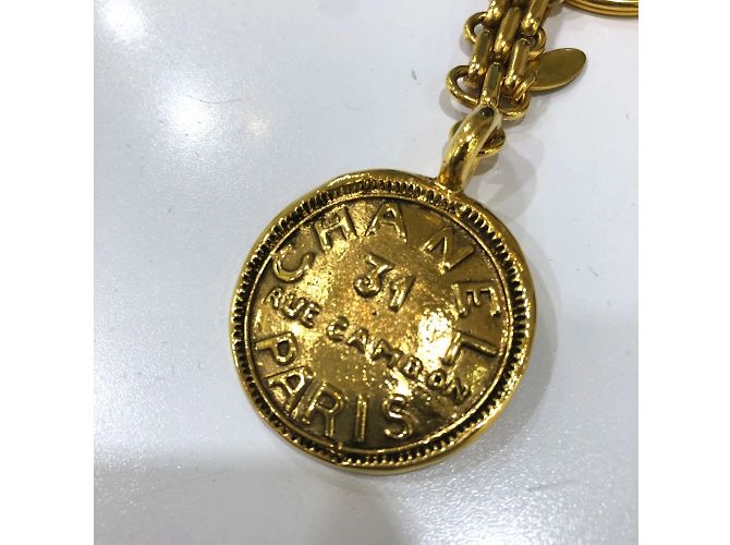 Portachiavi charm vintage Chanel 31 D'oro - vista 11