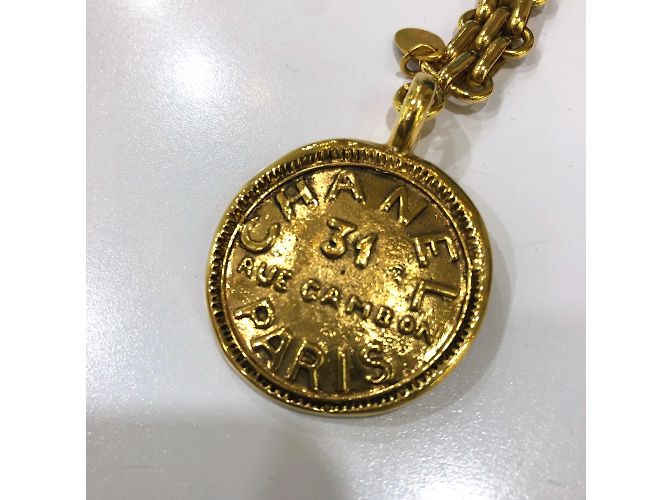 Portachiavi charm vintage Chanel 31 D'oro - vista 3