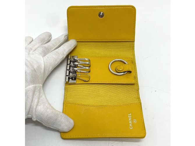 Llaveiro de cuero amarillo Chanel - vista 10