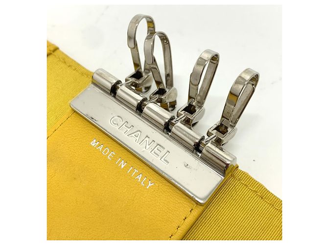 Llaveiro de cuero amarillo Chanel - vista 12