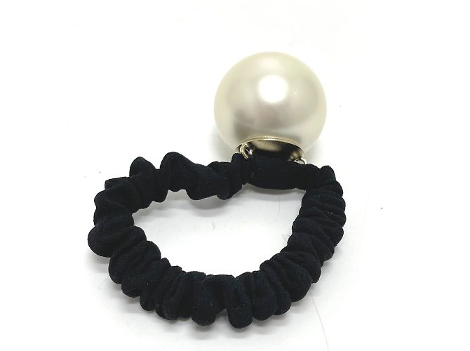 Chanel CC Marchio F22V Gomma per Capelli Nero - vista 2