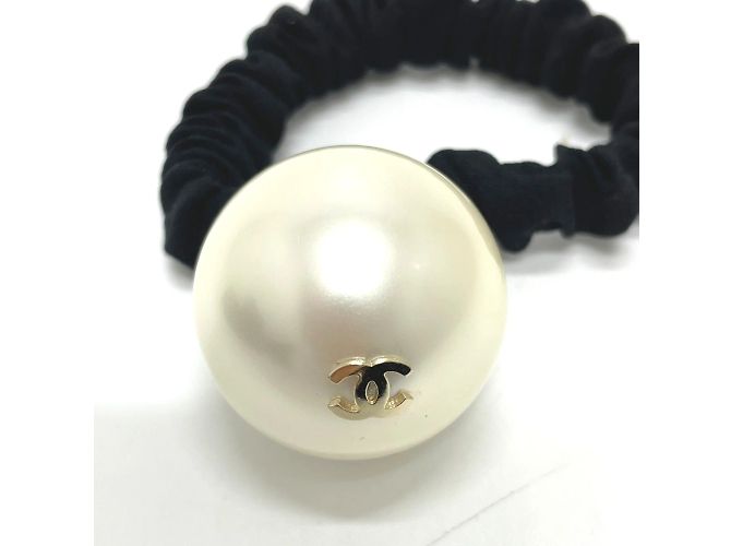 Chanel CC Marchio F22V Gomma per Capelli Nero - vista 4