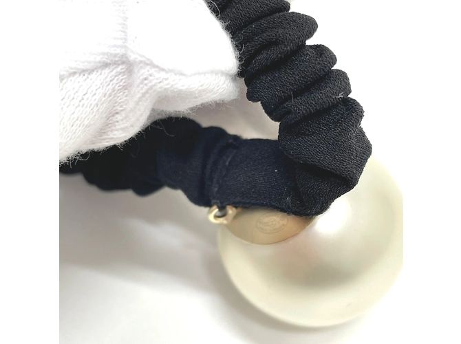 Chanel CC Marchio F22V Gomma per Capelli Nero - vista 6