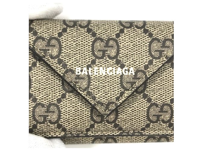 Billetera Trifold Gucci Beige - vista 11