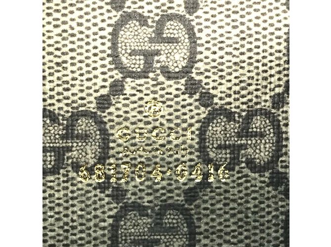Billetera Trifold Gucci Beige - vista 16