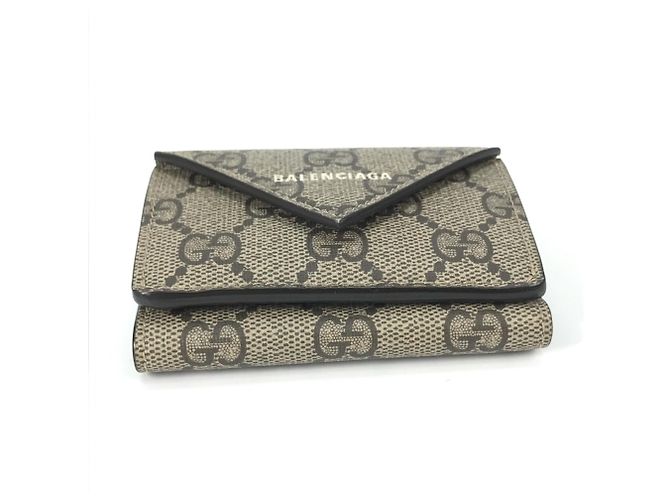 Billetera Trifold Gucci Beige - vista 3