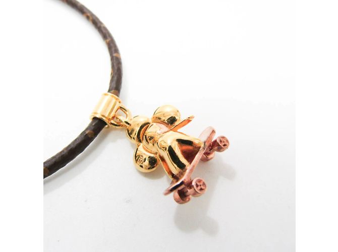 Bracciale Monogramma Louis Vuitton Vivienne Kickflip D'oro - vista 3