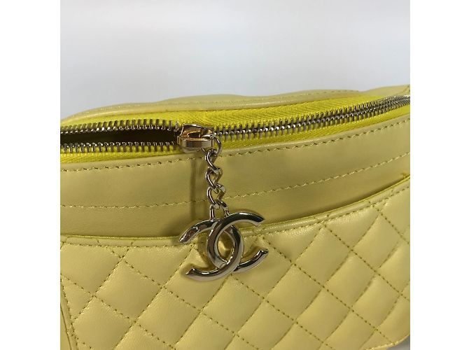 Borsa a cintura con catena Chanel A57832 Giallo - vista 12