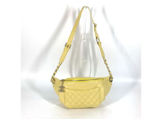Borsa a cintura con catena Chanel A57832 Giallo - vista 3