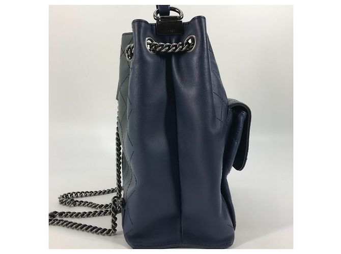 Borsa a spalla in pelle blu Chanel - vista 4