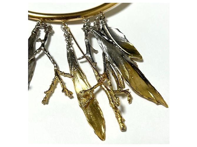 Collana choker V essenziale in piume Louis Vuitton D'oro - vista 4