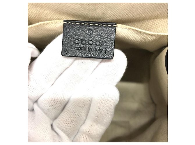 Schwarzer Leder-Rucksack von Gucci - Ansicht 14