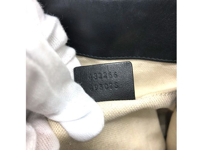 Schwarzer Leder-Rucksack von Gucci - Ansicht 15