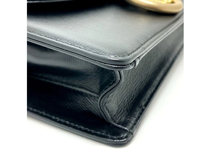 Borsa a spalla in pelle nera GG Marmont 589474 di Gucci Nero - vista 4