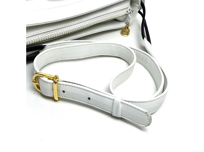 Céline Borsa a spalla con motivo a nastro Celine Bianco - vista 11