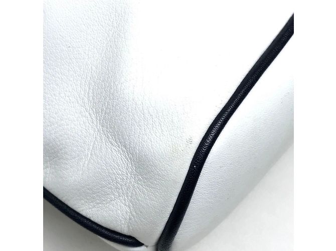 Céline Borsa a spalla con motivo a nastro Celine Bianco - vista 6