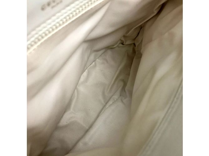 Céline Borsa a spalla con motivo a nastro Celine Bianco - vista 7